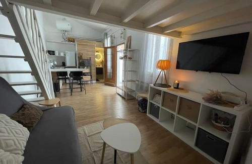 4th Arrondissement Apartment | Studio avec extérieur