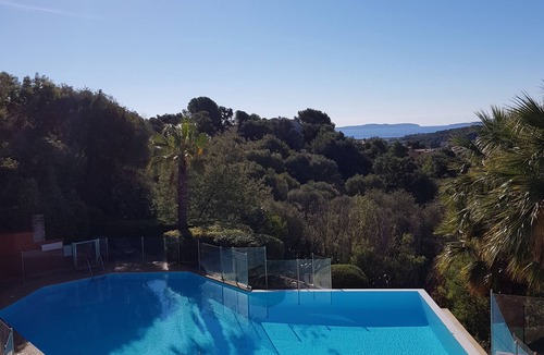 Bormes-Les-Mimosas Apartment | Studio Bormes-les-Mimosas with swimming pool