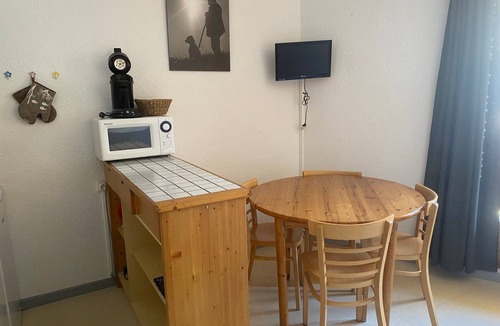 Valloire Apartment | Studio cabin 3 people east-facing with balcony