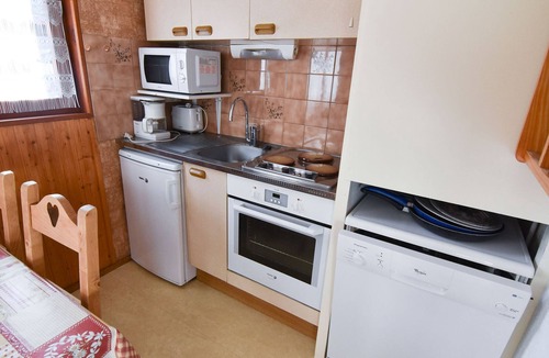 Valloire Apartment | Studio cabin 4 people, south, balcony, 73450 Valloire