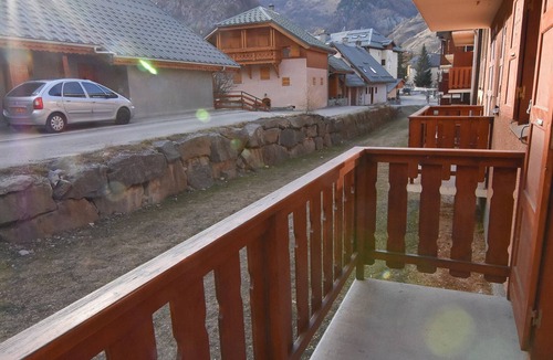 Valloire Apartment | Studio cabin 4 people, south, balcony, 73450 Valloire