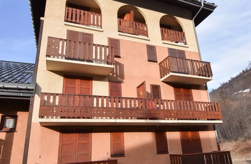 Valloire Apartment | Studio cabin 4 people, south, balcony, 73450 Valloire