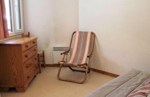 Les Claux Apartment | Studio cabine 6 couchages proche pistes et commerces à Vars - FR-1-330B-138