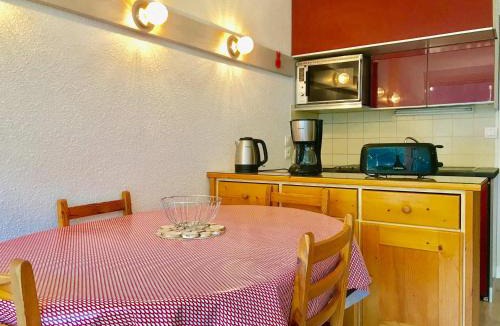 Villard-de-Lans Apartment | Studio cabine avec balcon, proche centre de Villard-de-Lans - FR-1-515-98