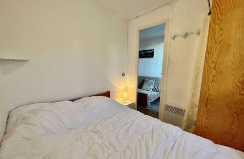 Puy-Saint-Vincent Apartment | Studio cabine chaleureux avec balcon, proche pistes, 4 pers, Puy Saint Vincent - FR-1-330G-9