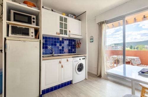 La Faviere Apartment | Studio cabine Les Rives de la Favière piscine et tennis les pieds dans l'eau