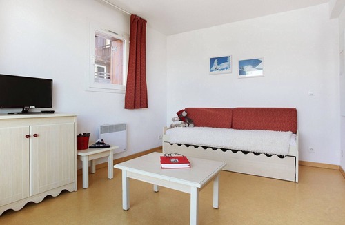 Puy-Saint-Vincent Apartment | Studio de Montagne | Kitchenette Équipée