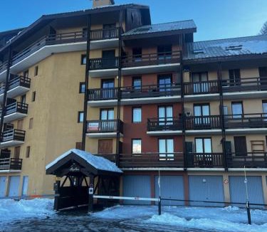 Puy-Saint-Vincent Apartment | Studio de montagne - résidence le saphir
