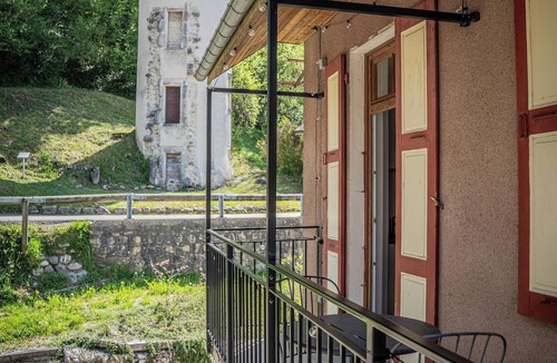 Saint-Pierre-d'Entremont Apartment | Studio 2 pers en Chartreuse - balcony, village center & nature | La Borne 31