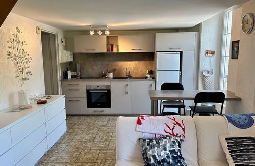 La Garde-Freinet Apartment | Studio with pool and tennis court just a few kilometers from the Côte d'Azur beaches