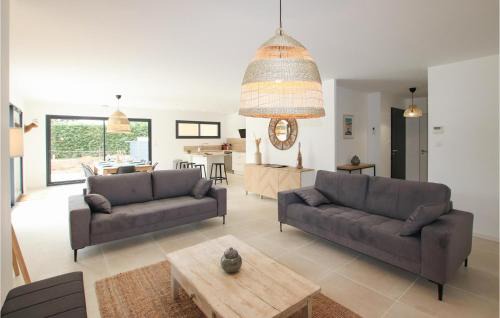La Begude-de-Mazenc House | Stunning Home In La Bégude De Mazenc
