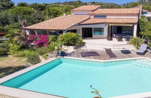 Carqueiranne Villa | Stunning sea view, aircon, heated infinity pool, quiet neighborhood, 6 rooms
