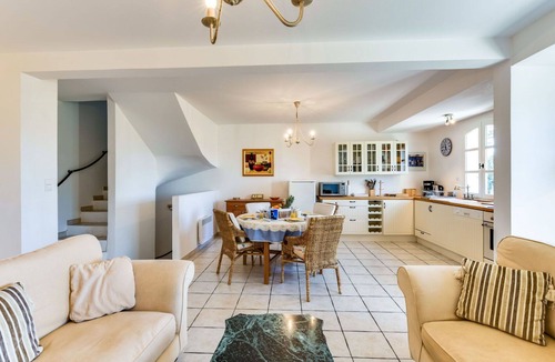 Grimaud House | Stunning villa for 4 guests with WIFI, TV, terrace and panoramic view