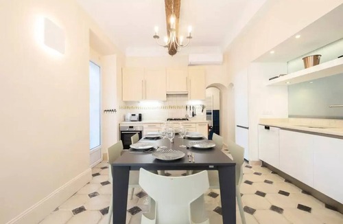 California - Pezou Villa | Stunning villa with a pool and sauna