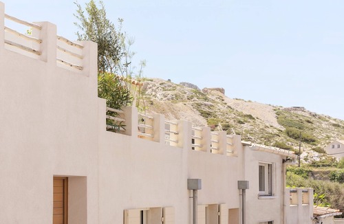 8th Arrondissement House | Stylish cabanon in Les Goudes with a view on the sea