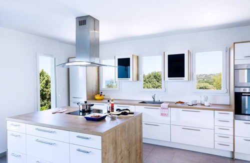 Corbara Villa | Stylish Contemporary Villa with Heated Pool near Beach and Restaurant