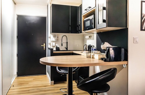 Vienne Apartment | Suite&Spa - Love Room Jacuzzi&Sauna in Vienna