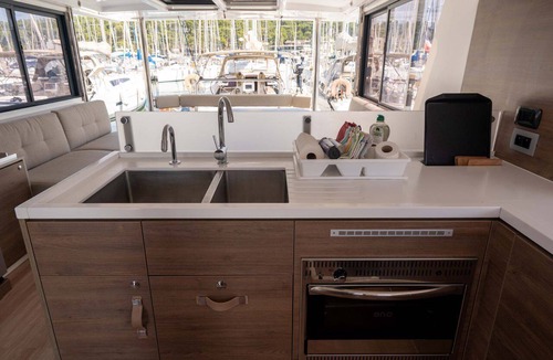 Saint-Mandrier-sur-Mer Boat Rental | Sun-Kissed Sailing Adventure in Provence-Alpes-Côte d'Azur