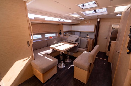 Saint-Mandrier-sur-Mer Boat Rental | Sun-Kissed Sailing Adventure in Provence-Alpes-Côte d'Azur