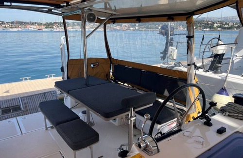 Saint-Mandrier-sur-Mer Boat Rental | Sun-Kissed Sailing Adventure in Provence-Alpes-Côte d'Azur