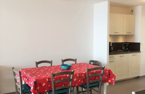 Palavas-les-Flots Apartment | Sunny & spacious 2BR condo on beach 5min to shops