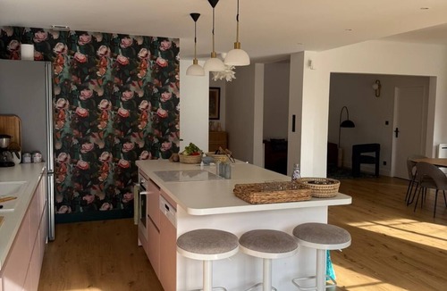 Gruissan House | Sunset House 2, maison 4 chambres, au coeur du village, piscine, proche mer