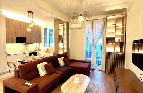 Riquier Apartment | SUPERB 2-ROOM APARTMENT, NEWLY RENOVATED. CLOSE TO PORT AND SHOPS.