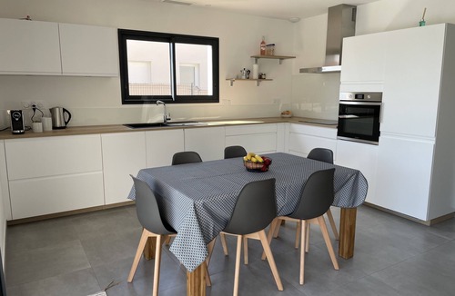 Serignan Villa | Superb 5* villa for 8 people with private heated pool 900m from the beach