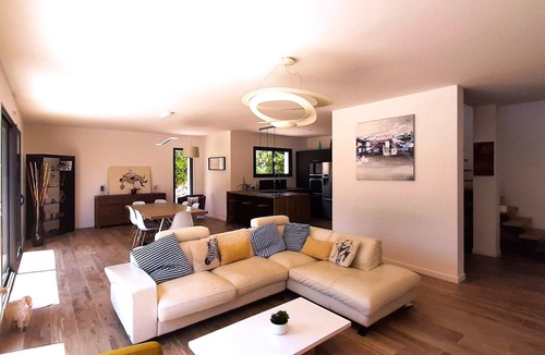 Ventabren Villa | Superb family villa for 8 people