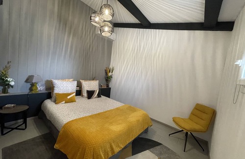 Orgon House | Superb Gîte with private pool and jacuzzi
