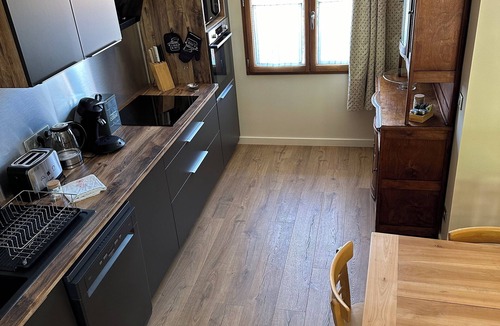 Baratier House | Superb High Alps gîte La Crémesine 130m2 6 people garden large terrace
