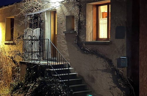 Baratier House | Superb High Alps gîte La Crémesine 130m2 6 people garden large terrace