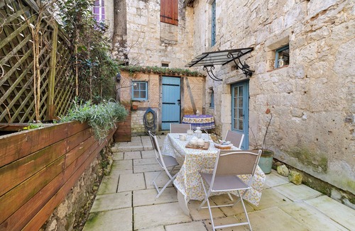 Issigeac House | Superb Medieval Stone Villa in the Heart of Issigeac