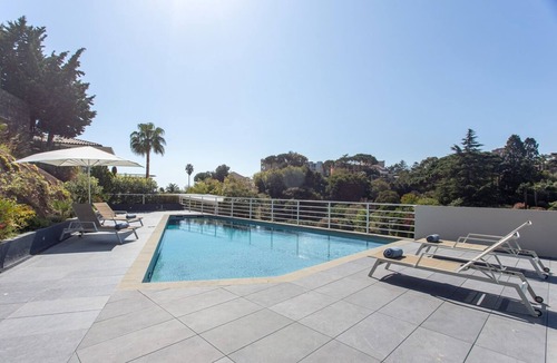 La Croix des Gardes Apartment | Superb Penthouse Terrace Sea View