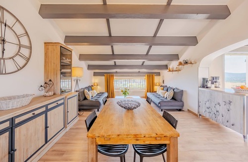 Le Lavandou Villa | SUPERB "TOP OF VILLA" APARTMENT, PANORAMIC SEA VIEW, SWIMMING POOL