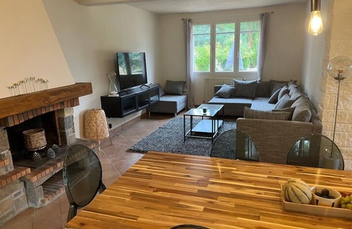 Saint-Saturnin-les-Apt House | Superbe Propriété Avec vue Imprenable, Piscine, jeu de Boules au Cœur du Luberon