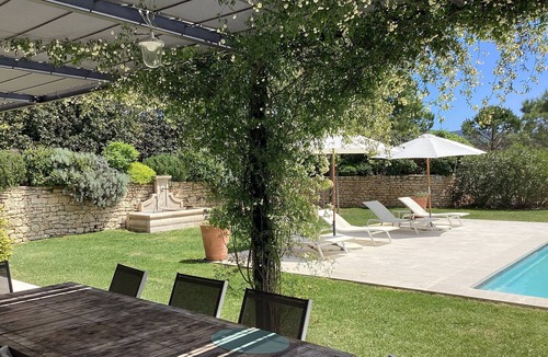 Bonnieux House | Superbly equipped stone country house with panoramic view 4bedrooms, 4bathrooms 8pers