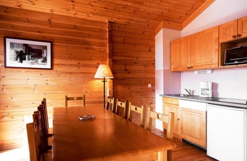 Valmeinier Apartment | Swimming pool, terrace, balcony, tv, 35-40m², Valmeinier