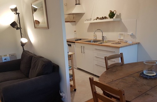 Couronne Urbaine Apartment | T2 apartment, 3-minute walk from the historic center Parc Jourdan district