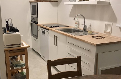 Couronne Urbaine Apartment | T2 apartment, 3-minute walk from the historic center Parc Jourdan district