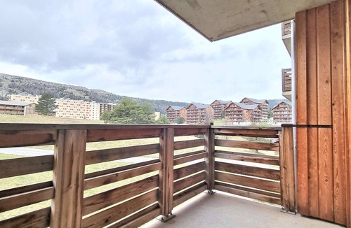 Saint-Etienne-en-Devoluy Apartment | T2 Cabin, 6 ppl, near slopes, parking, ski locker