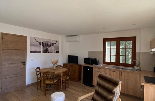 Beuil Apartment | T2 cosy avec cheminée et terrasse - 5 min Valberg