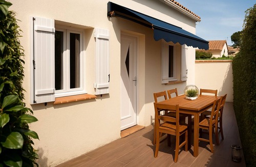 La Nartelle House | T3/35m2 plage de la Nartelle Sainte Maxime- Swimming pool- 2 bedrooms-2 bathrooms- parking