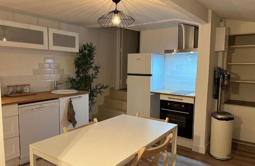 La Garde Apartment | T3 patio & plancha - plages à 15 min