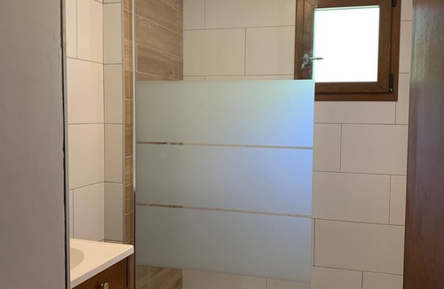 Saint-Julien-Mont-Denis Apartment | T3 Saint Julien Montdenis Apartment with Mountain View, Private Terrace and Wi-Fi