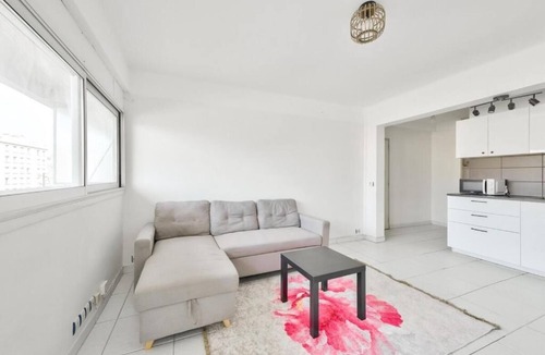 Le Rouet Apartment | T3 with balcony - Place castellane
