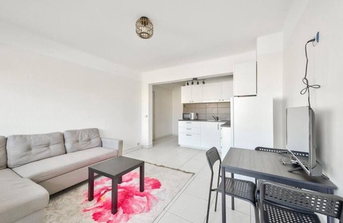 Le Rouet Apartment | T3 with balcony - Place castellane