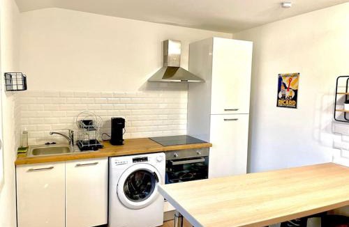 Belsunce Apartment | T4 plein coeur de Marseille avec vue Notre Dame