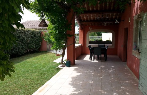 Taillades Villa | Taillades: house/villa - 4 rooms - 6 persons