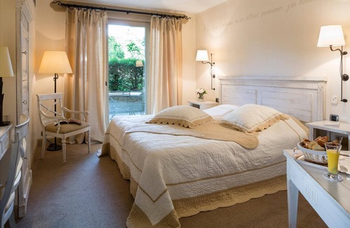 Chonas-l'Amballan Hotel | Teritoria - Domaine de Clairefontaine
